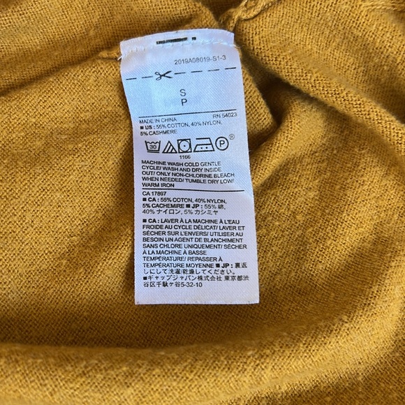 Sweater Bundle - Picture 6 of 6